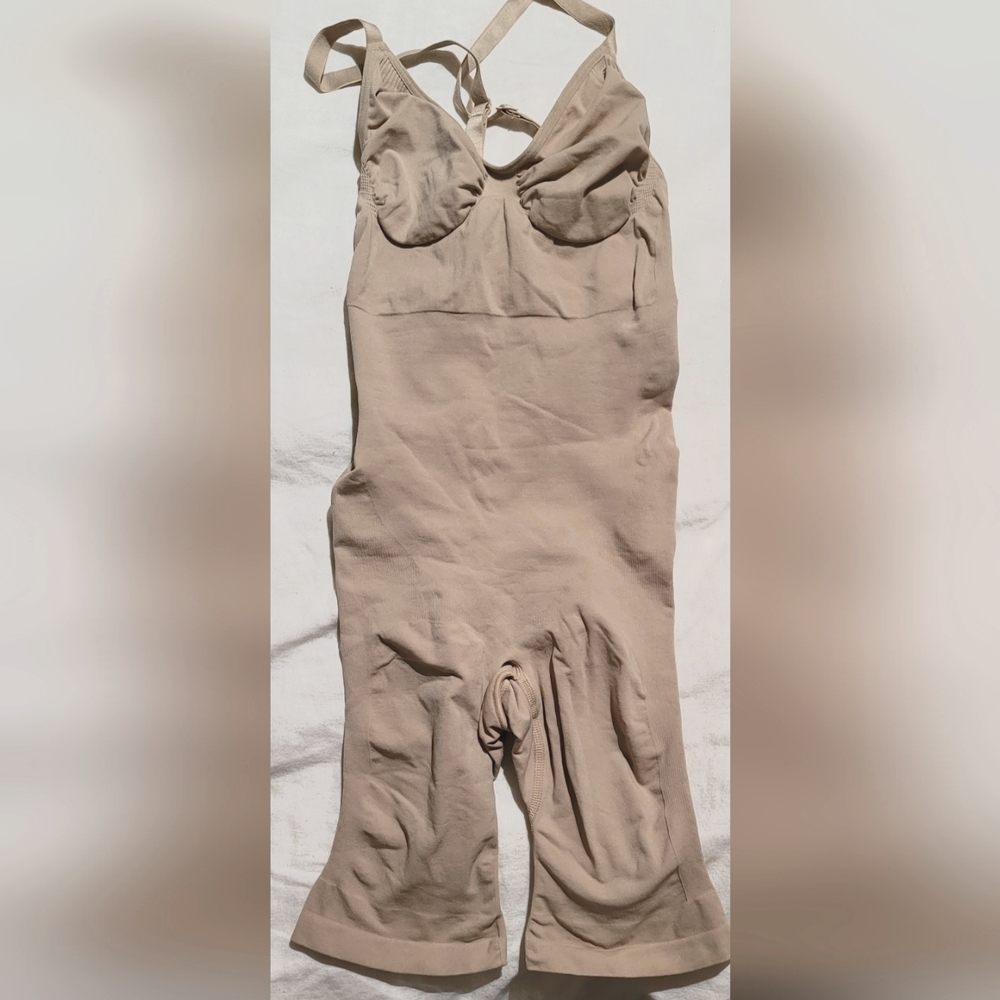 Skims Sculpting Mid Thigh Bodysuit Lg/XL NWOT